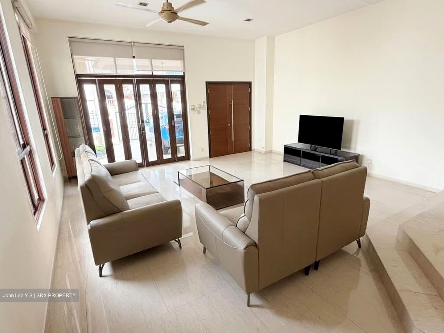 Phillips Avenue (D19), Semi-Detached #574220191